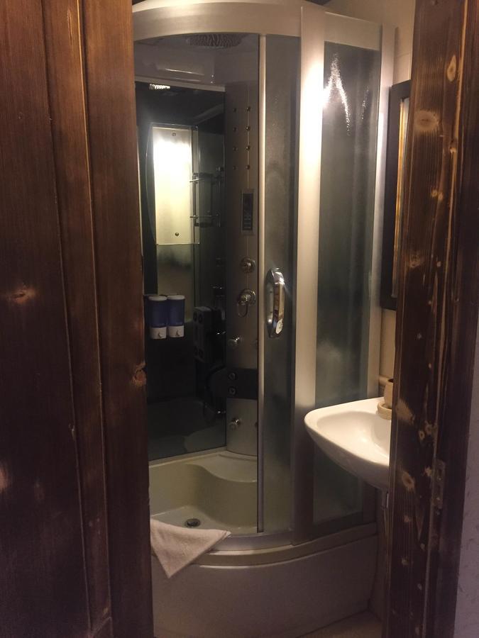 Roksolana Hotel Izki Esterno foto