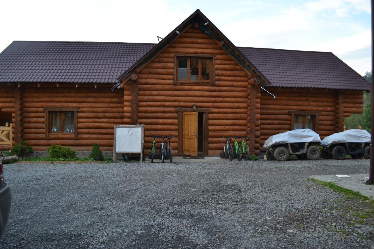 Roksolana Hotel Izki Esterno foto
